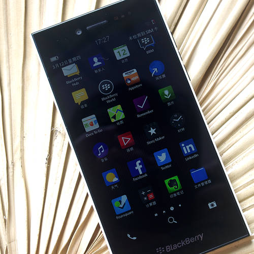 RIM 깨끗한 일기 원본 보내기 충전 블랙 베리 LEAP Blackberry Z20 5 인치 대형 스크린 블랙 화이트