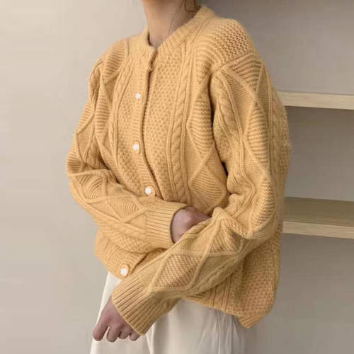 화이트 캐주얼 꽈배기 니트 오픈 셔츠 여성용 SHI  가을 동신 폭 느슨하게 위에 걸쳐 입는 스웨터 니트 아우터 외투 기모