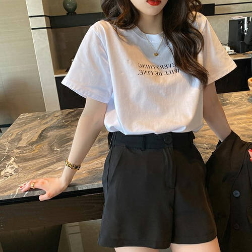 요즘핫템 셀럽 반팔 t 셔츠 이른 봄 여성복  신상 한국 스타일 루즈핏 chic 홍콩 스타일 상의 반소매 티셔츠 ins 패션 트렌드