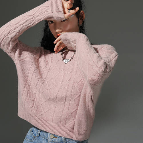 꽈배기 스웨터 여성 봄철 가을철  신상 신형 신모델 루즈핏 짧은 쇼트 위에 걸쳐 입는 캐주얼 올매치 코디하기 쉬운 원형 칼라 뜨개질 셔츠 천