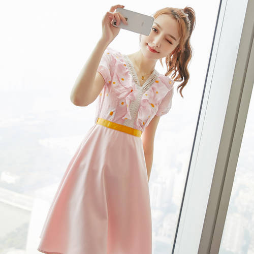 여성복 여름옷  신상 신형 신모델 햅번 스타일 미녀 치마 재질 여신 허리밴딩 슬림 핑크색 시폰 원피스