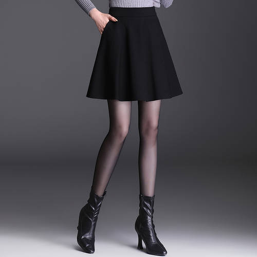 블랙 훌 스커트 가을 겨울 여성용  신상 신형 신모델 치마 올매치 코디하기 쉬운 하이웨이스트 슬림핏 a 주름진 단어 짧은 치마 스커트 가을 기모 두꺼운